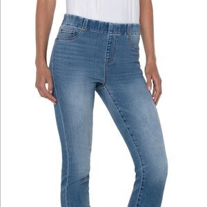 LIVERPOOL CHLOE‎ CROP WIDE CUFF SIZE 6/28 NWT